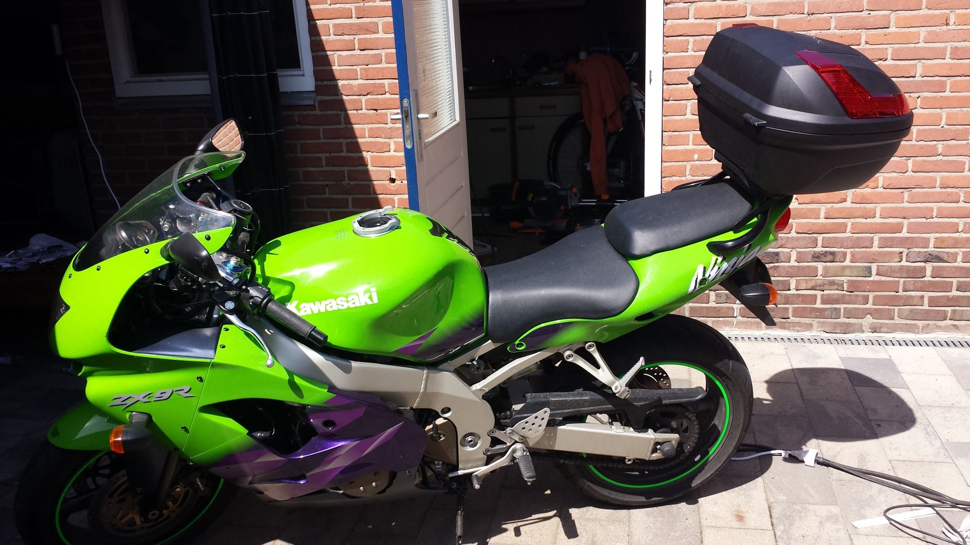 ZX9R Topcase mount build. | Kawasaki Ninja ZX Forum