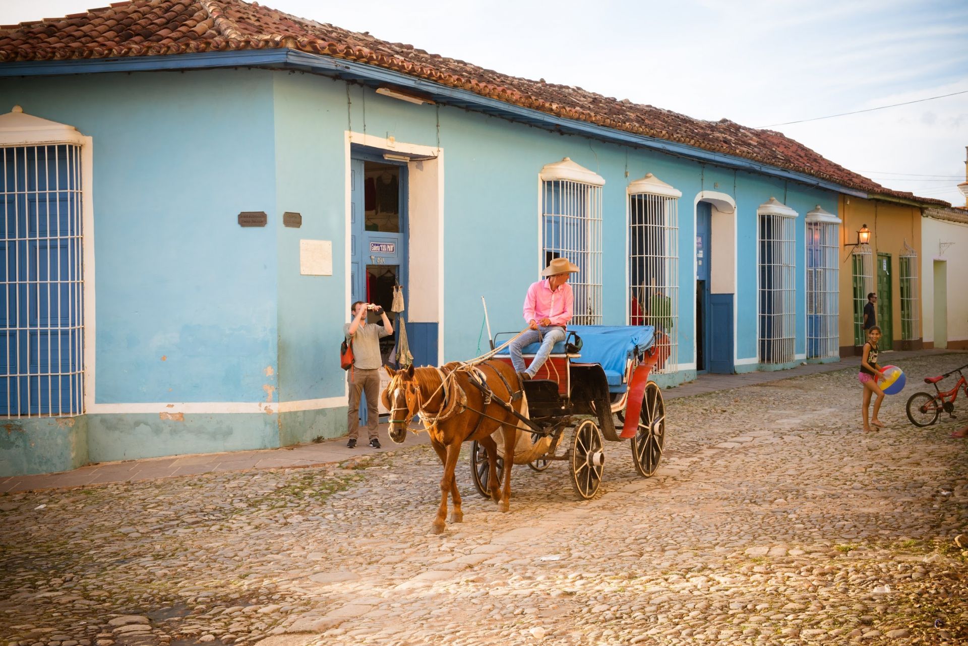 Vacanță exotică în Cuba: orașe coloniale și plajă la Marea Caraibilor