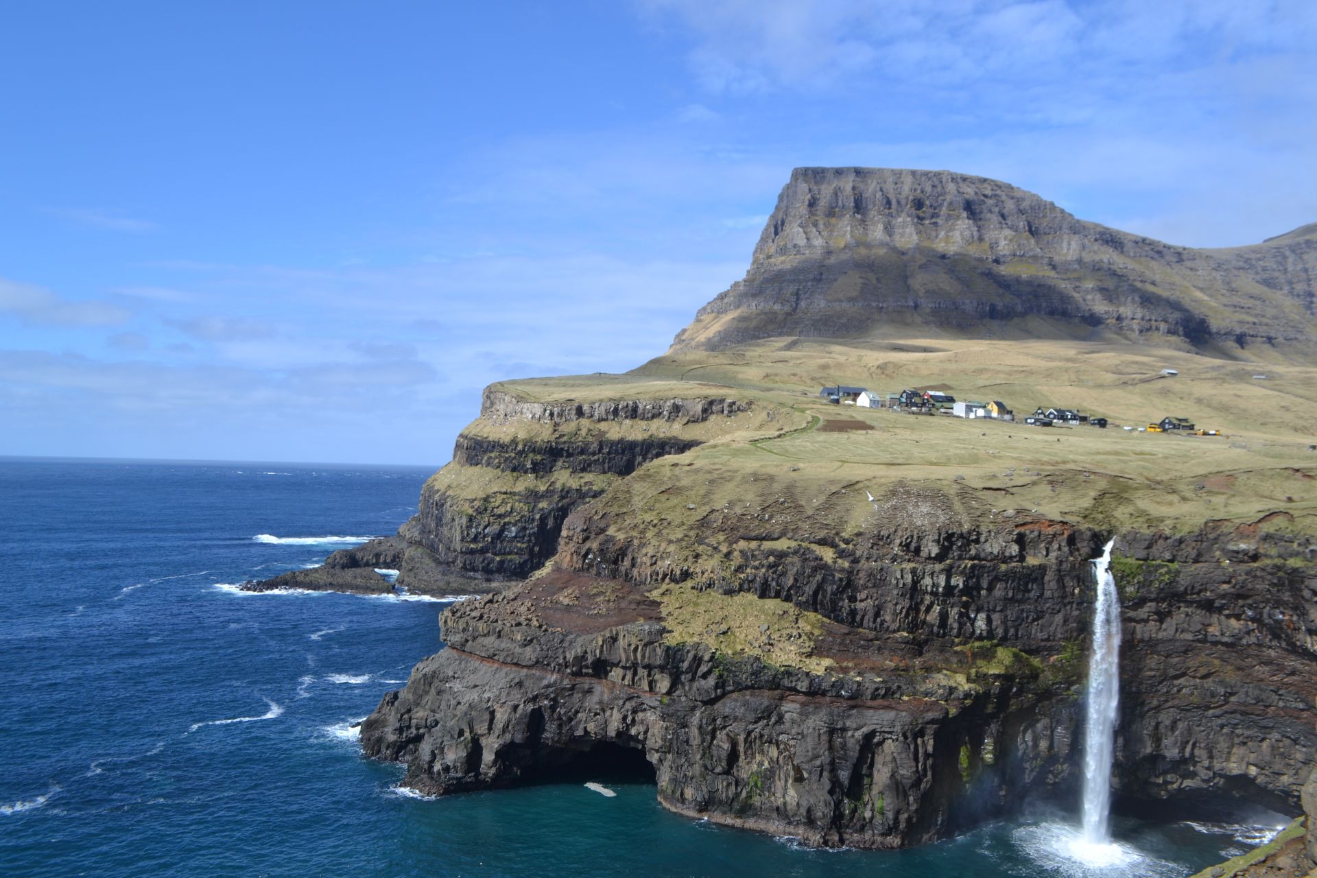 Vacanță în Insulele Feroe - slow travel în doi
