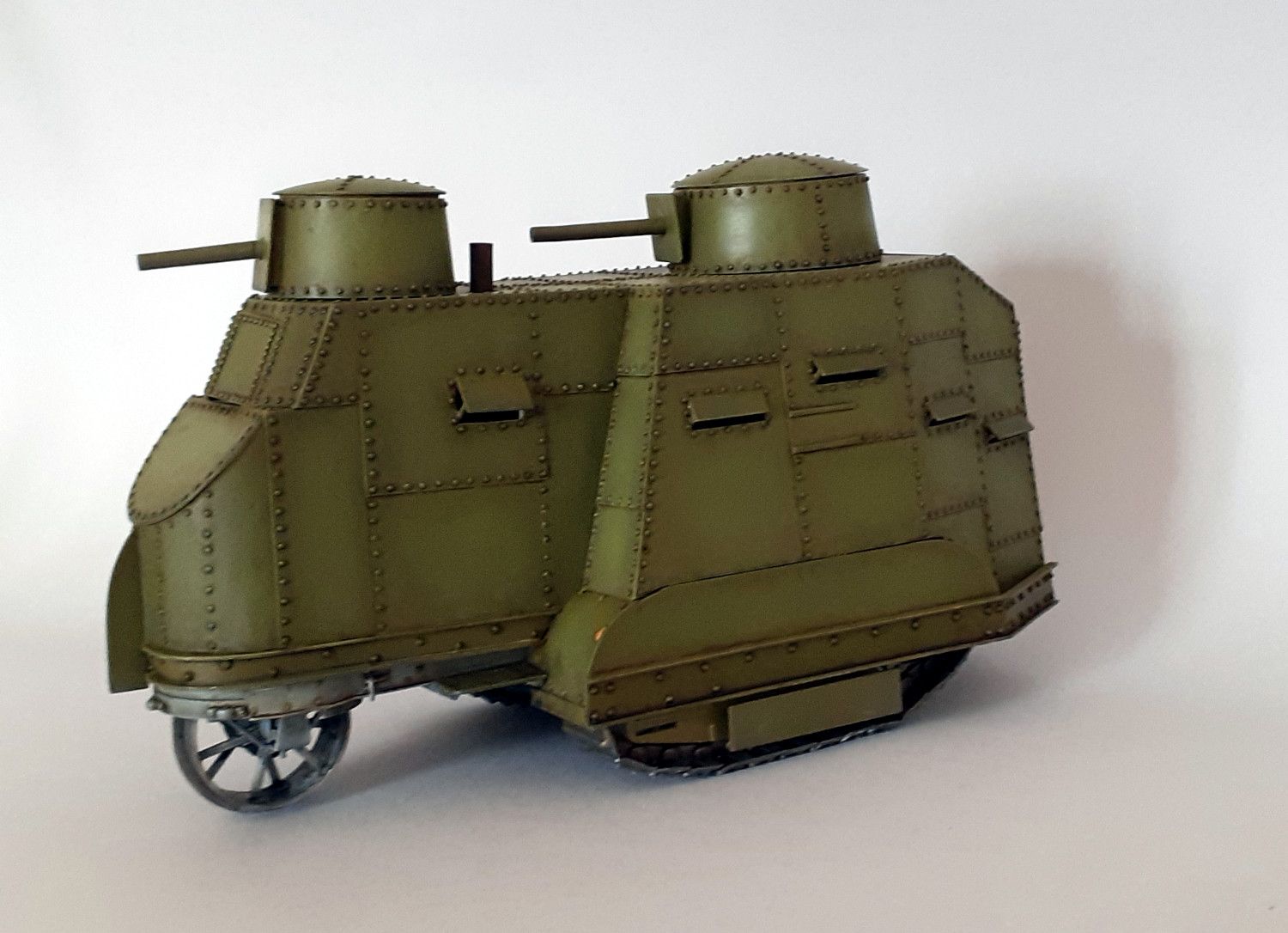 Caterpillar G9... Le premier char Américain a été construit pour le cinéma (Conversion Roden-1/35) - Page 9 663be0061985f