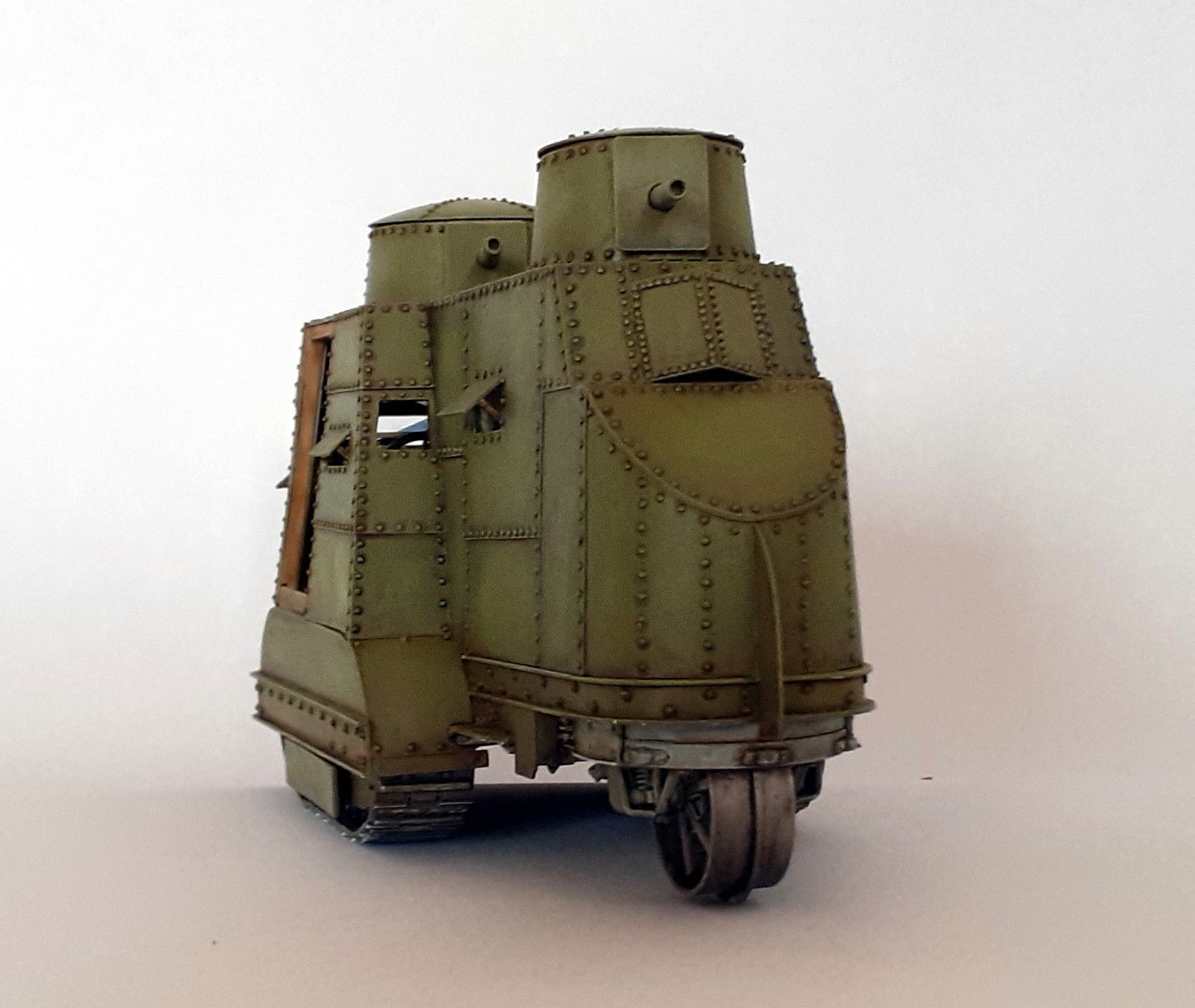 Caterpillar G9 : 1er tank US de l'Histoire [base tracteur Holt Roden + scratch] de Lostiznaos 663be0ef9d853