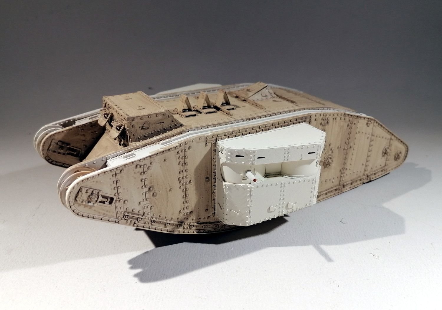 Tank Mark II femelle 1/35 - Conversion sur base Takom - Page 2 66b87f4d72b71