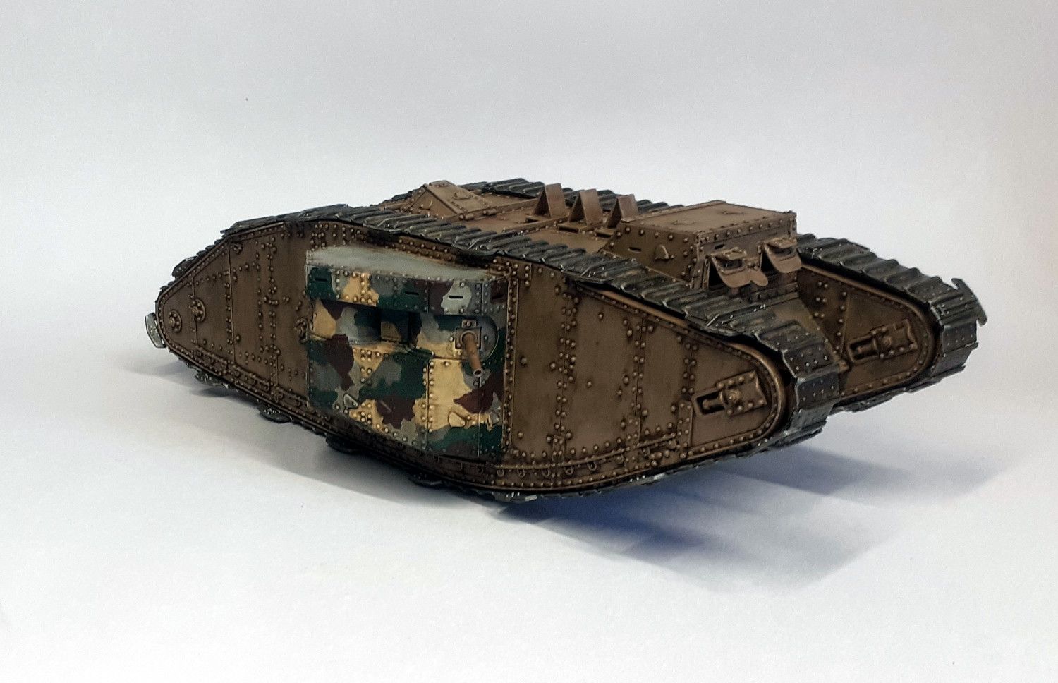 Tank Mark II femelle 1/35 - Conversion sur base Takom - Page 3 66cb8a314b5d0