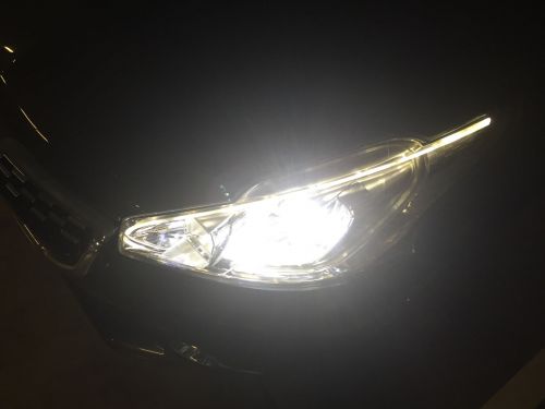 LED H4 ampoules LED COB Cheap puissant 4300K/6000K LED Lampe phare de  voiture de remplacement - Chine Feu de tête, lampe LED