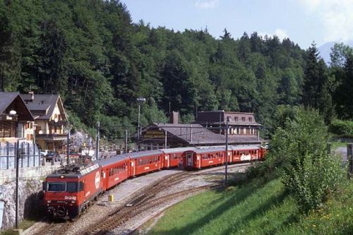une certaine uniformisation des chemin de fer métrique suisse 5ac72e845fc94