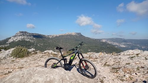 Sommet et tour du baou