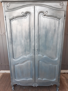 armoire feodale relookée