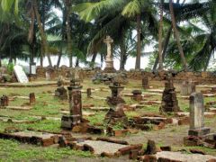 L'Île Saint Joseph - Le cimetière des surveillants<br>Kourou - Guyane