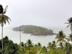 L'Île du diable - vue depuis l'île royale<br>Kourou - Guyane