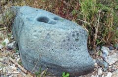 La roche Moho (Moho stone), Quartier-d'Orléans - Saint-Martin