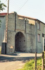 Le donjon de Châtelliers-Châteaumur en 1990 - Sèvremont - Vendée