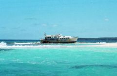 Bateau échoué sur les hauts fonds - Anguilla